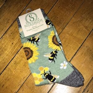 Socksmith Women’s Bamboo Crew Socks - Sunflower & Bee (Green)